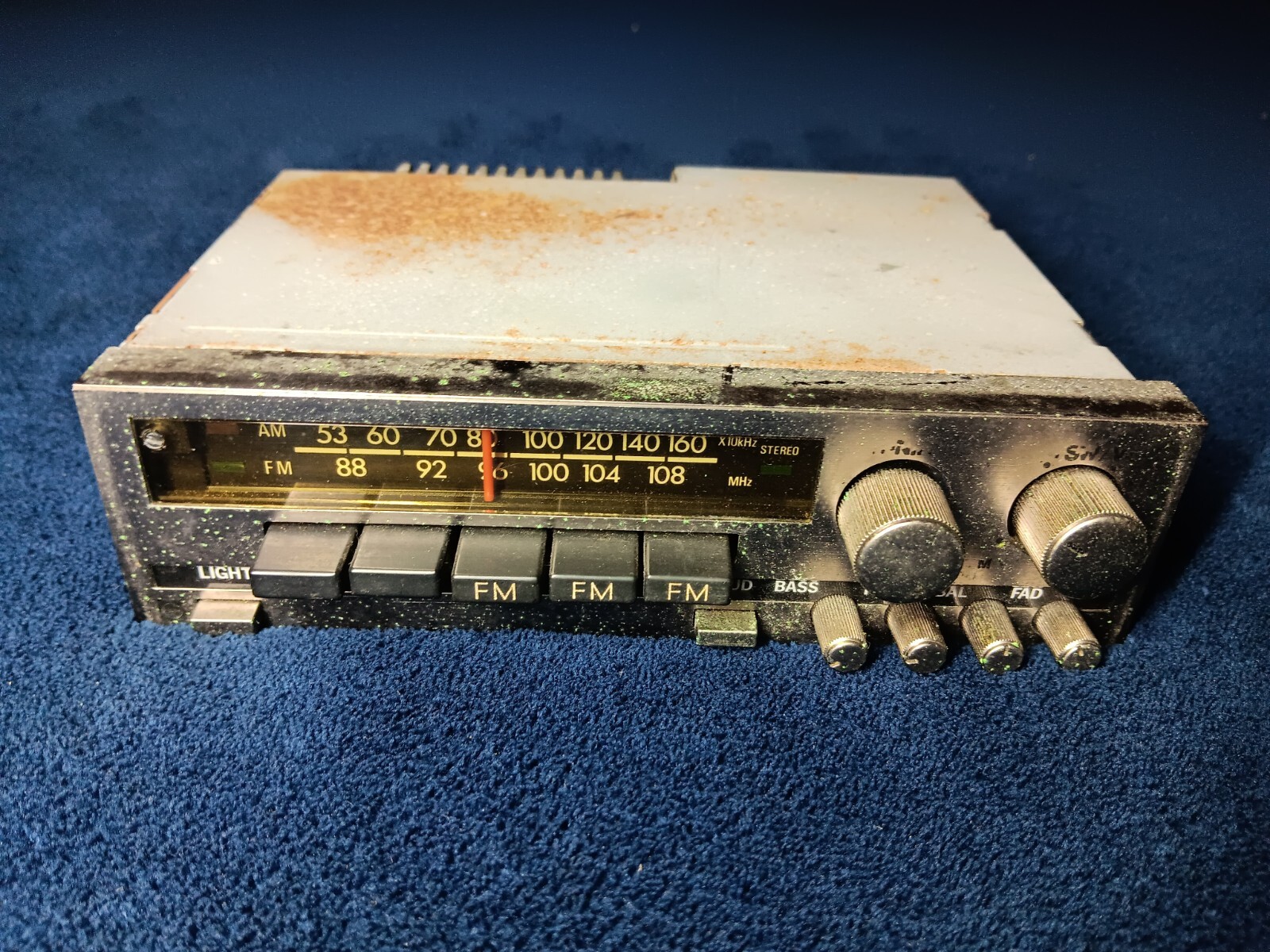 79-83 Toyota Corona Factory Matsushita AM FM Radio W Amplifier 86120-20410 OEM 79-83 Toyota Corona Factory Matsushita AM FM Radio W Amplifier 86120-20410 OEM