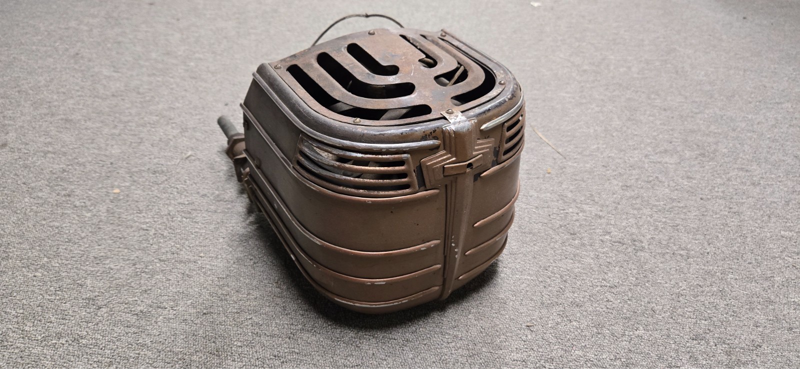 1930s 1940s vintage Hadees? deluxe car hot water heater HOTROD art deco 32 34 40 1930s 1940s vintage Hadees? deluxe car hot water heater HOTROD art deco 32 34 40