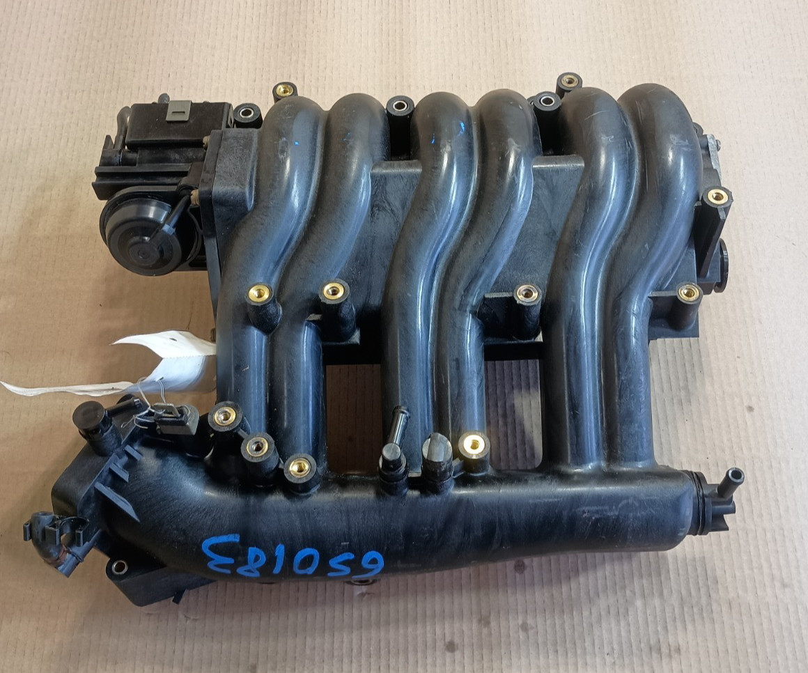 2000-2001 Nissan Maxima Upper Intake Manifold OEM  3.0L