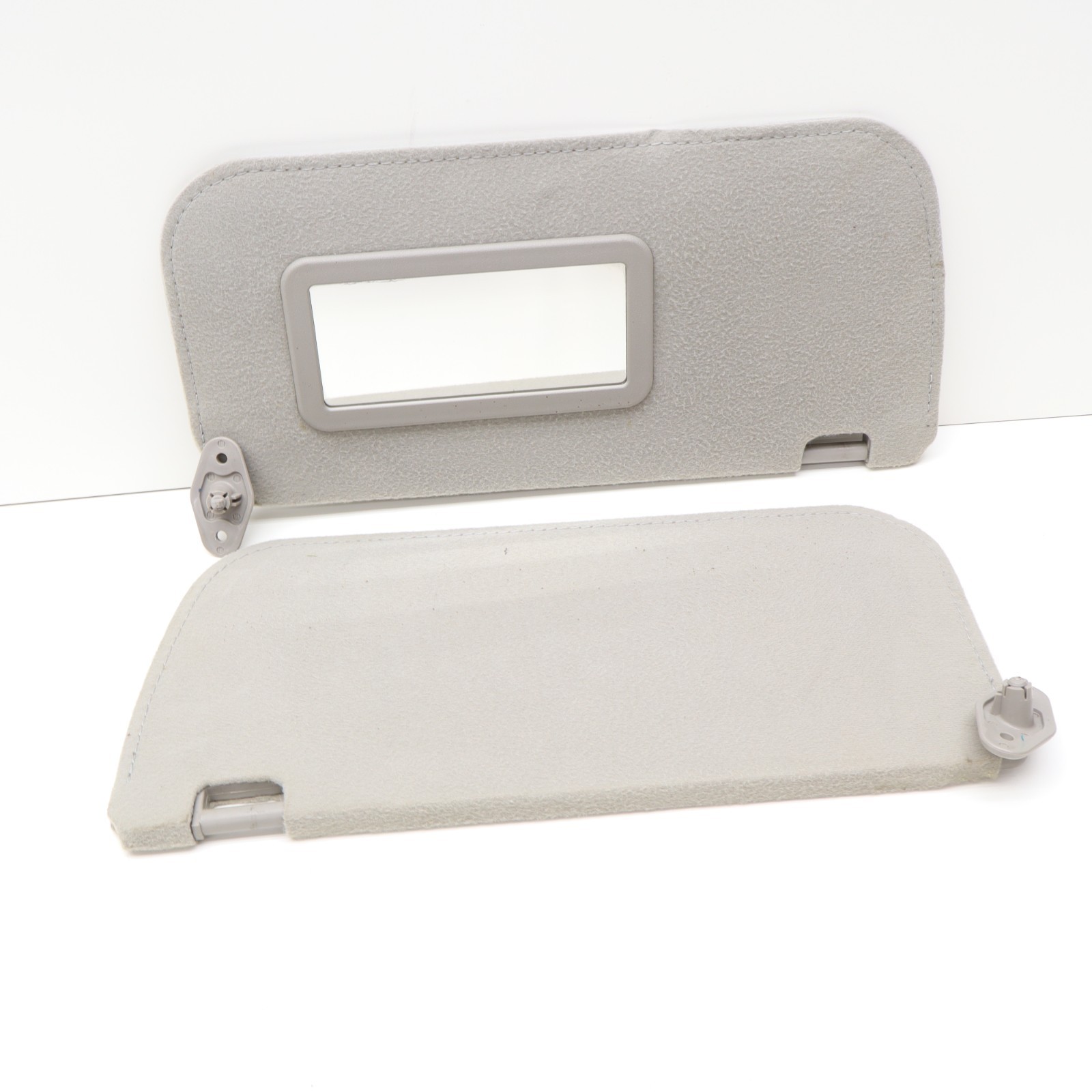 1998-2004 Nissan Xterra Frontier Driver Passenger Sun Visor Gray 15 in 1998-2004 Nissan Xterra Frontier Driver Passenger Sun Visor Gray 15 in
