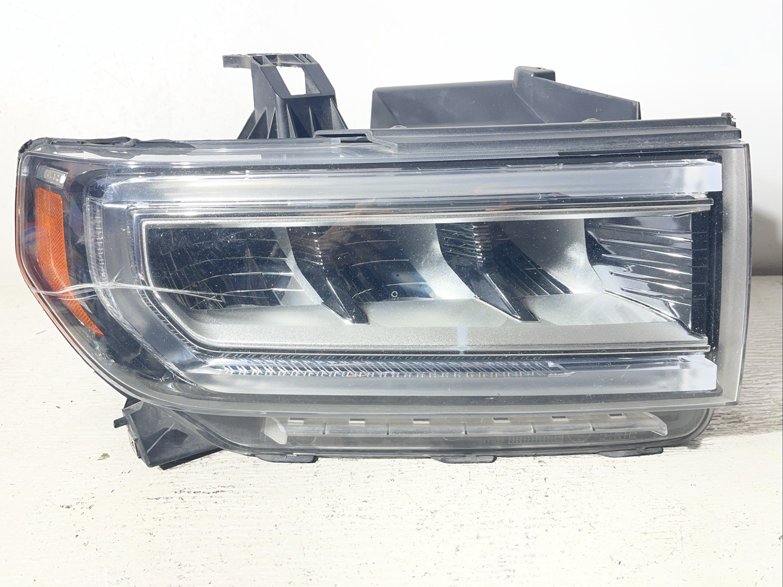2020 - 2023 GMC Acadia RH Passenger Full LED Headlight Lamp 84902386 OEM