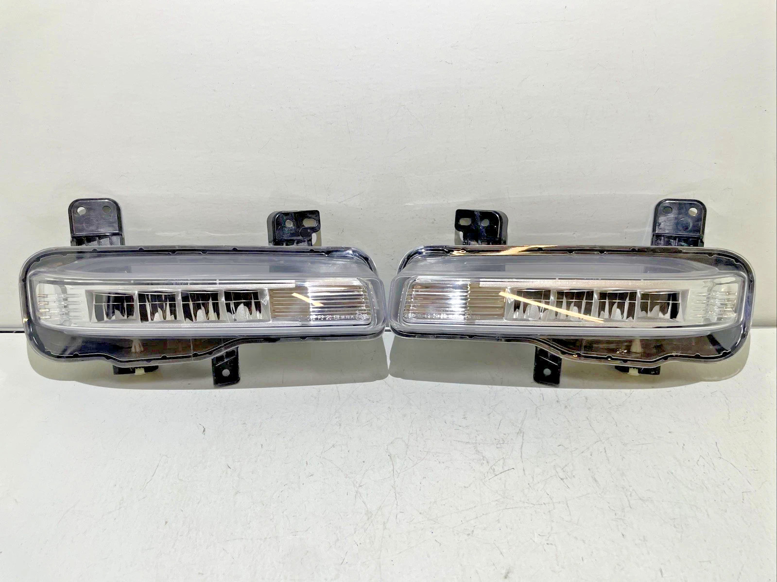 MINT 2020 2021 2022 2023 Ford Explorer Driver & Passenger LED Fog Light Set OEM
