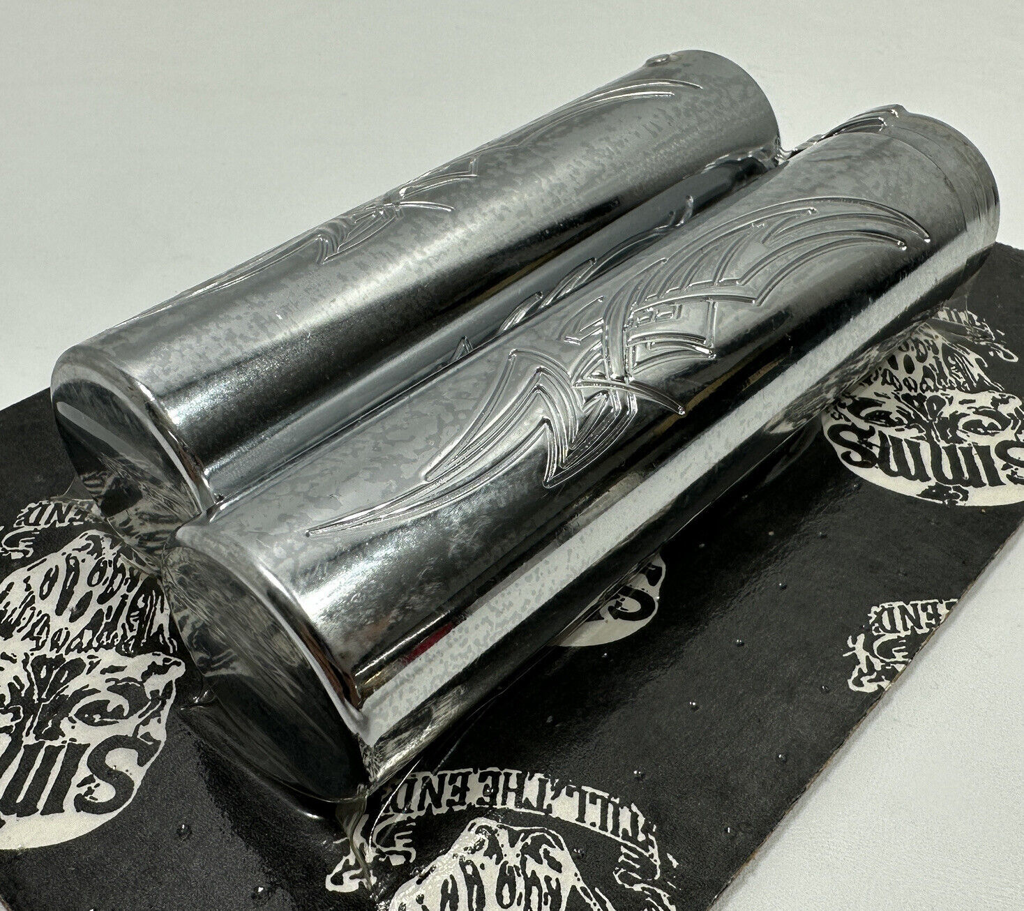 SIMMS BAY AREA CUSTOM CYCLES CHROME BILLET TRIBAL HANDLEBAR GRIPS 1in HARLEY