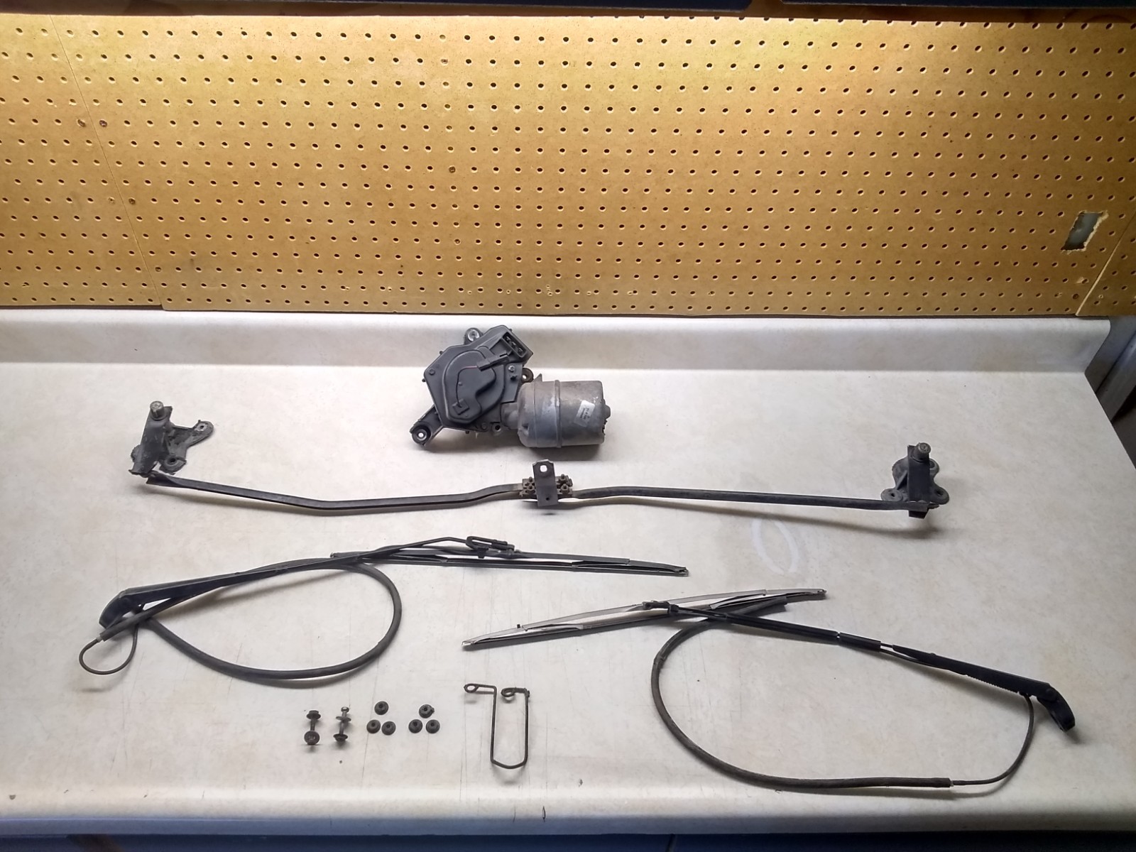 VTG Used C3 Corvette Windshield Wiper Motor, Transmission & Arms, 1978-82, USA VTG Used C3 Corvette Windshield Wiper Motor, Transmission & Arms, 1978-82, USA