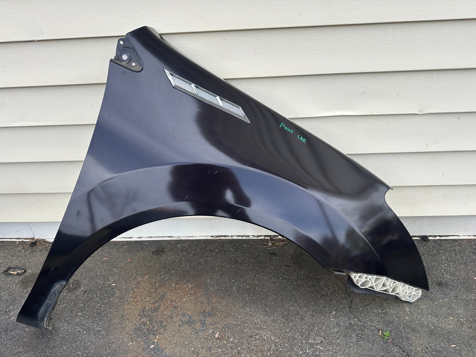2011-15 Nissan Rogue Front Right Passenger Side Fender Panel OEM Color Code LAE