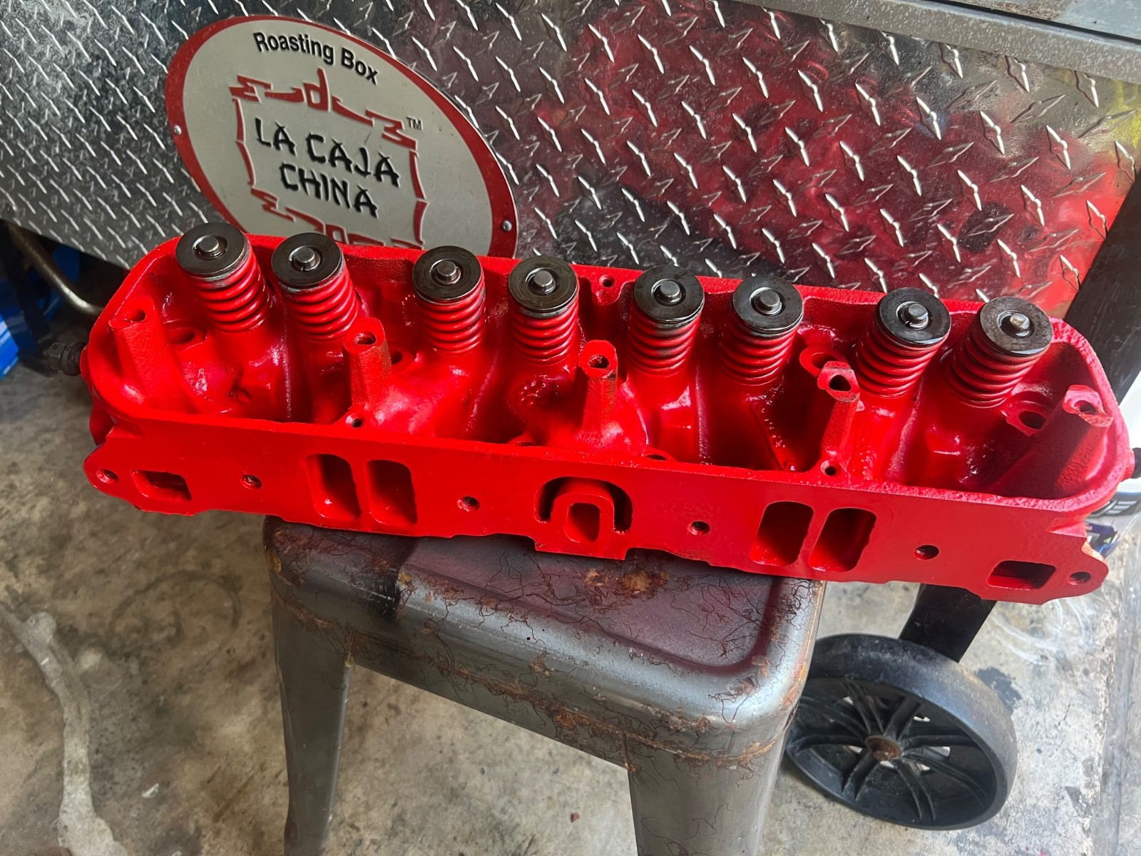 2843675 Mopart heads 273 and 318 cubic-inch V8 engines from 1968 through 1974