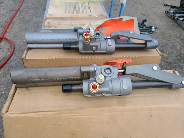Mercury power steering cylinder 8M0146217 new out of the box Mercury power steering cylinder 8M0146217 new out of the box