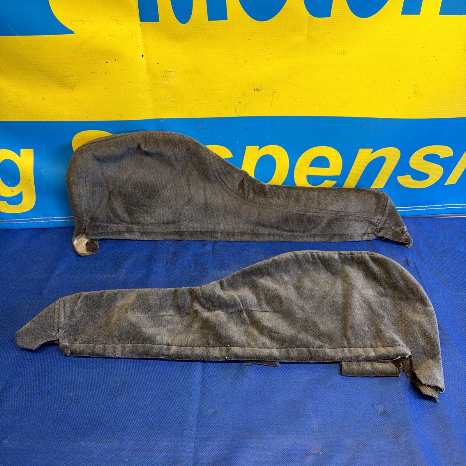 1987-1989 Ford Mustang Saleen Flofit Seat Fabric Bolster Passenger 1987-1989 Ford Mustang Saleen Flofit Seat Fabric Bolster Passenger
