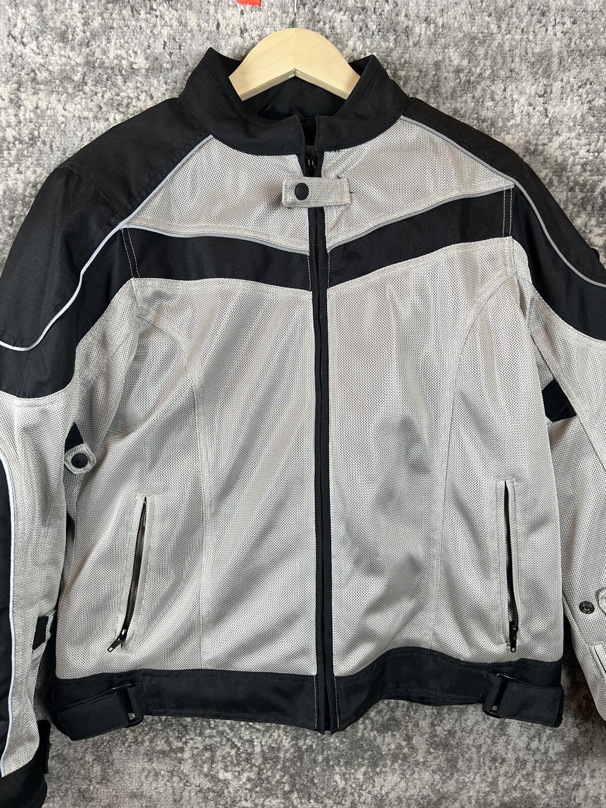 Bilt Men’s Large Padded Motorcycle Jacket Black And White Zip Out Liner Bilt Men’s Large Padded Motorcycle Jacket Black And White Zip Out Liner