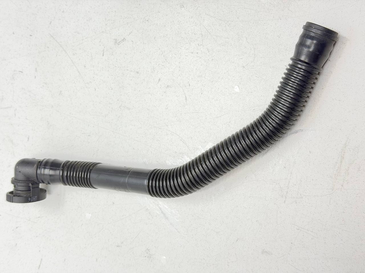 2009 - 2022 VOLKSWAGEN PASSAT ENGINE AIR INTAKE DUCT HOSE 1K0129637D OEM