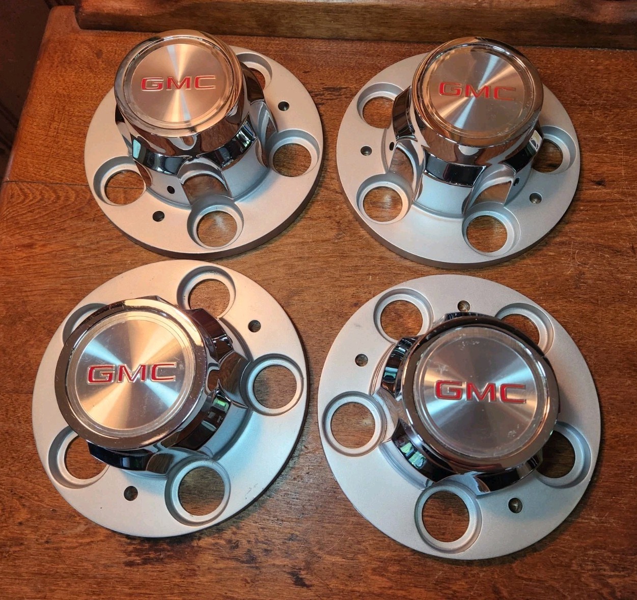 NOS Set of 4 GMC 1979-87 Truck / Van 5 Lug 15\ NOS Set of 4 GMC 1979-87 Truck / Van 5 Lug 15\
