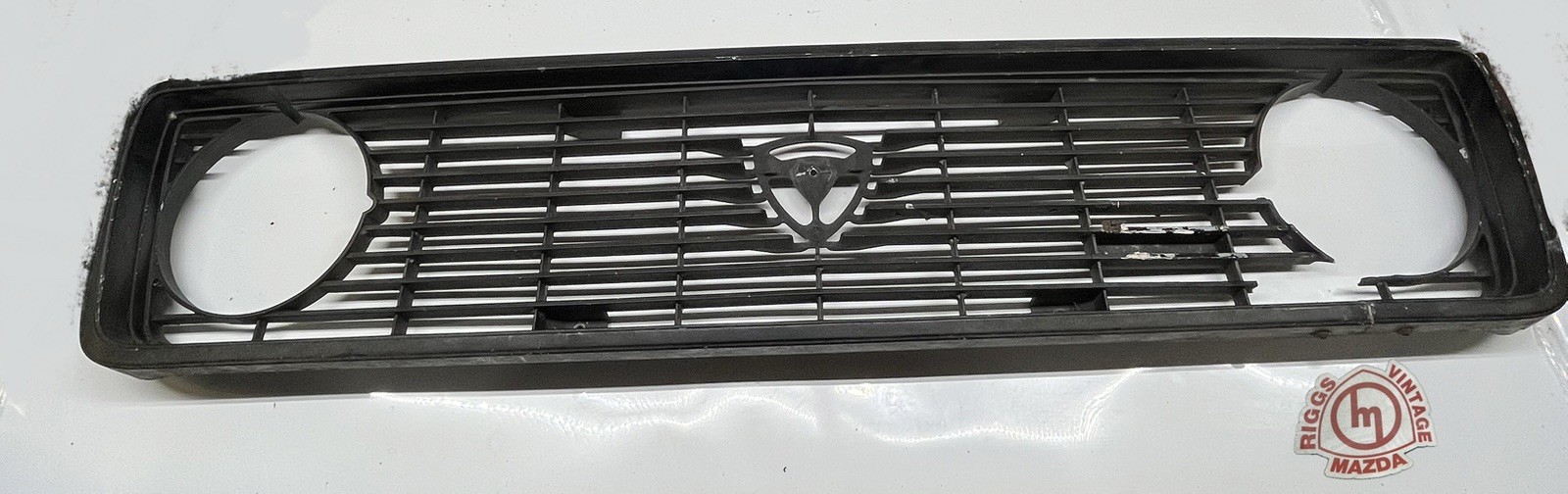 Mazda REPU Truck Pick Up Grille Damaged