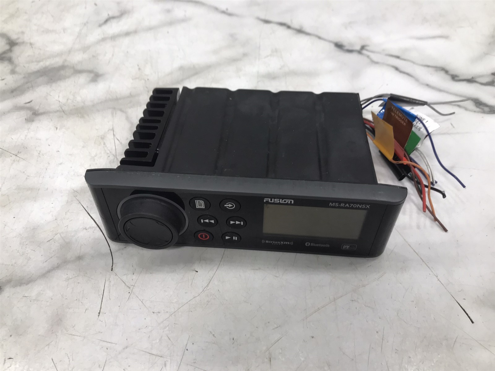 94 Thompson Santa Cruz 3100 Boat Fusion MS-RA70NSX Marine radio deck