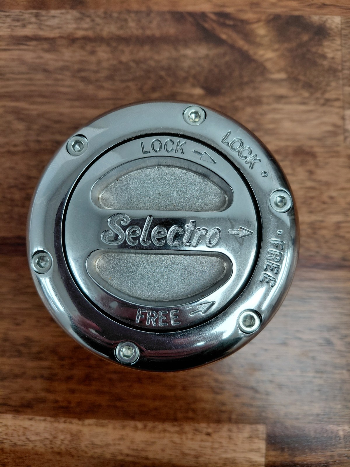 Selectro Manual Lock Out Hub Vintage Jeep 1941-71 CJ 1969-74 J Series Selectro Manual Lock Out Hub Vintage Jeep 1941-71 CJ 1969-74 J Series
