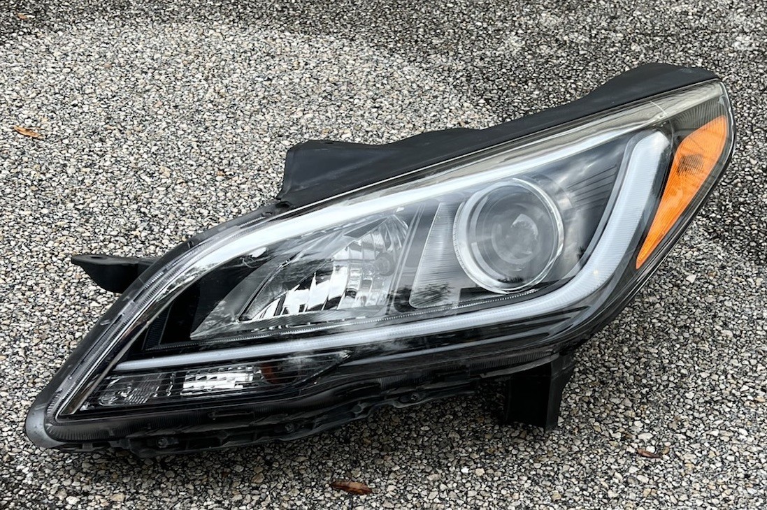 Complete 2015-2017 Hyundai Sonata Hybrid Left Driver Side Halogen Headlight OEM