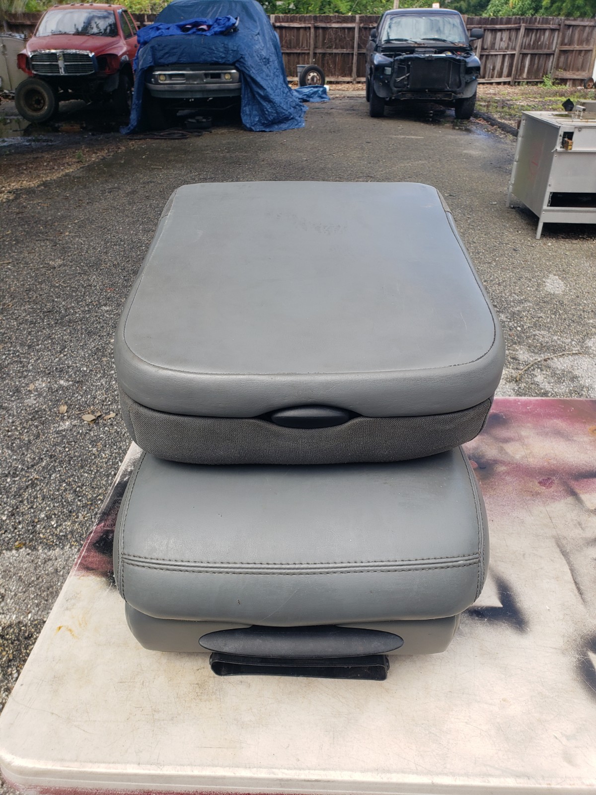 2006 To 2008 Dodge Ram Mega Cab Center Console With Air 2006 To 2008 Dodge Ram Mega Cab Center Console With Air
