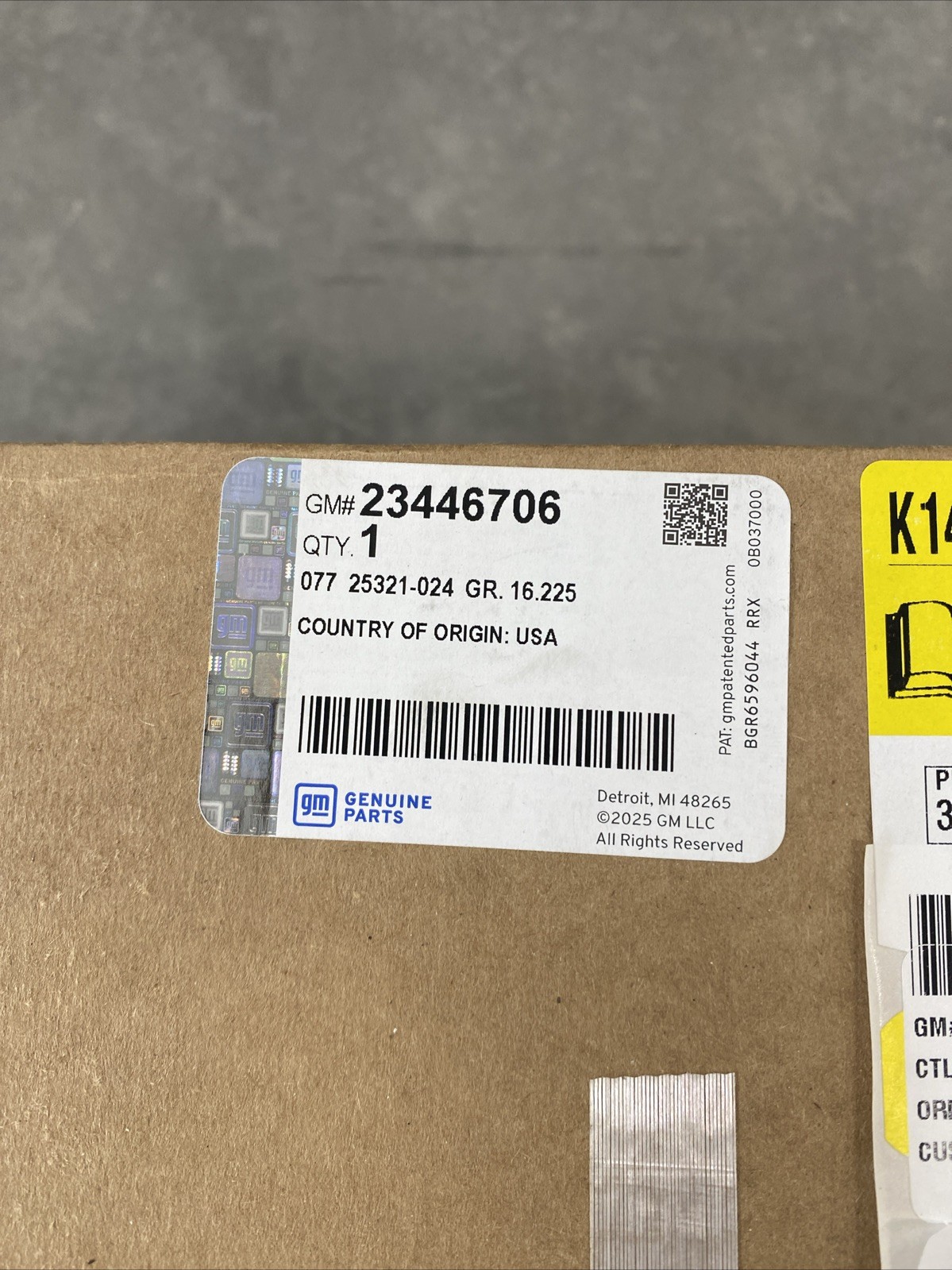 Genuine GM Front Side Door Weatherstrip 23446706
