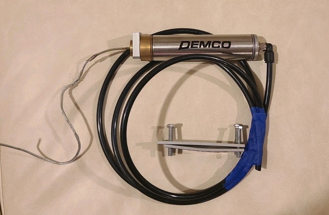 Demco 6215 Brake Actuator Air Cylinder Stay in play replacement and force one Demco 6215 Brake Actuator Air Cylinder Stay in play replacement and force one