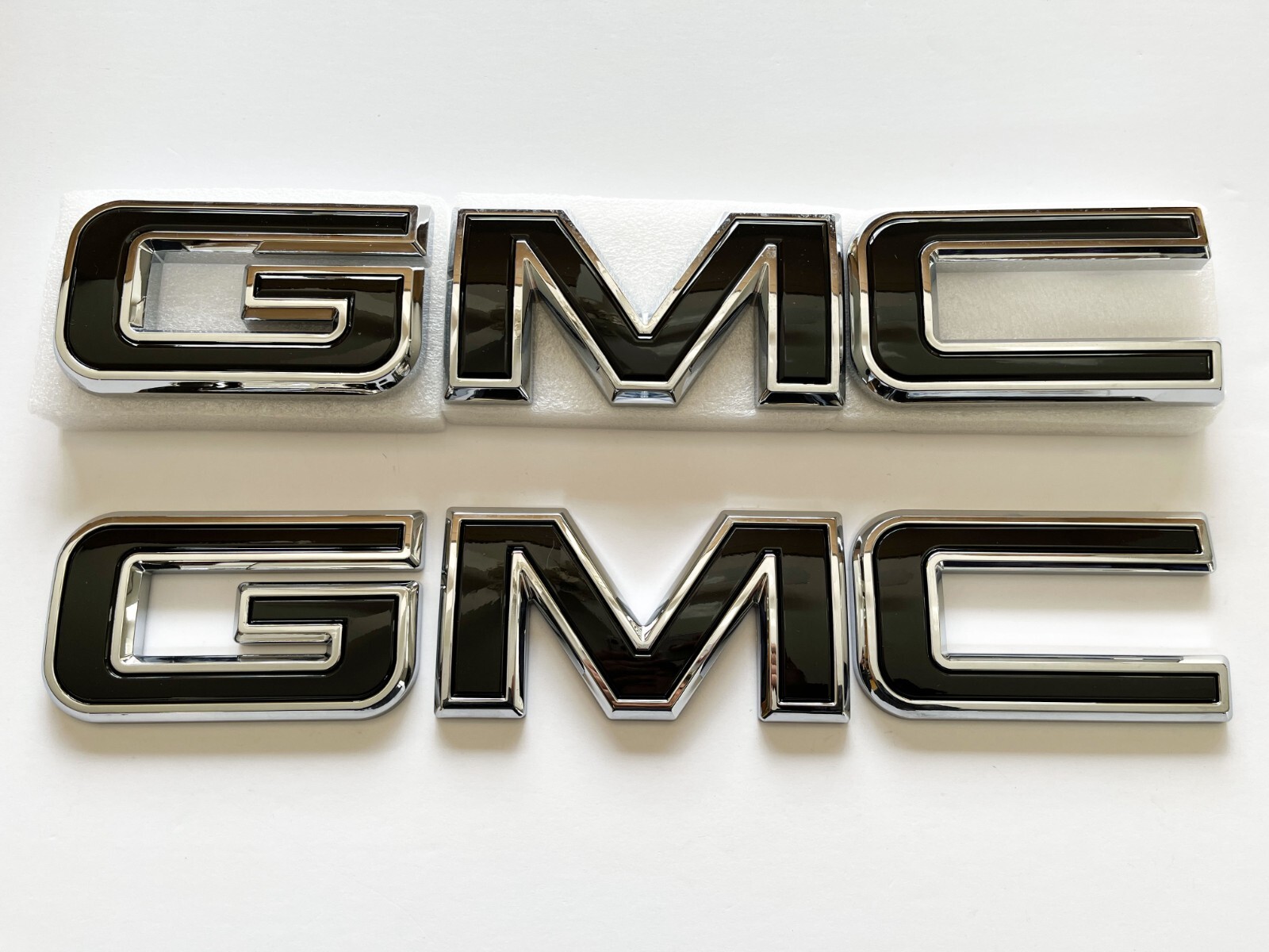 2 PC Front & Rear Emblem Chrome Black For 2020-26 GMC Sierra 1500 2500HD 3500HD