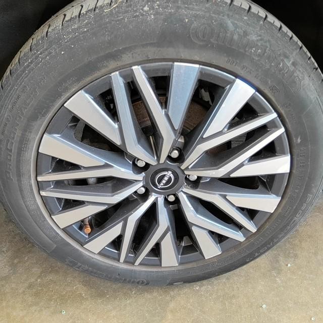 Used Wheel fits: 2023 Nissan Altima 17x7-1/2 alloy machined and dark gray painte