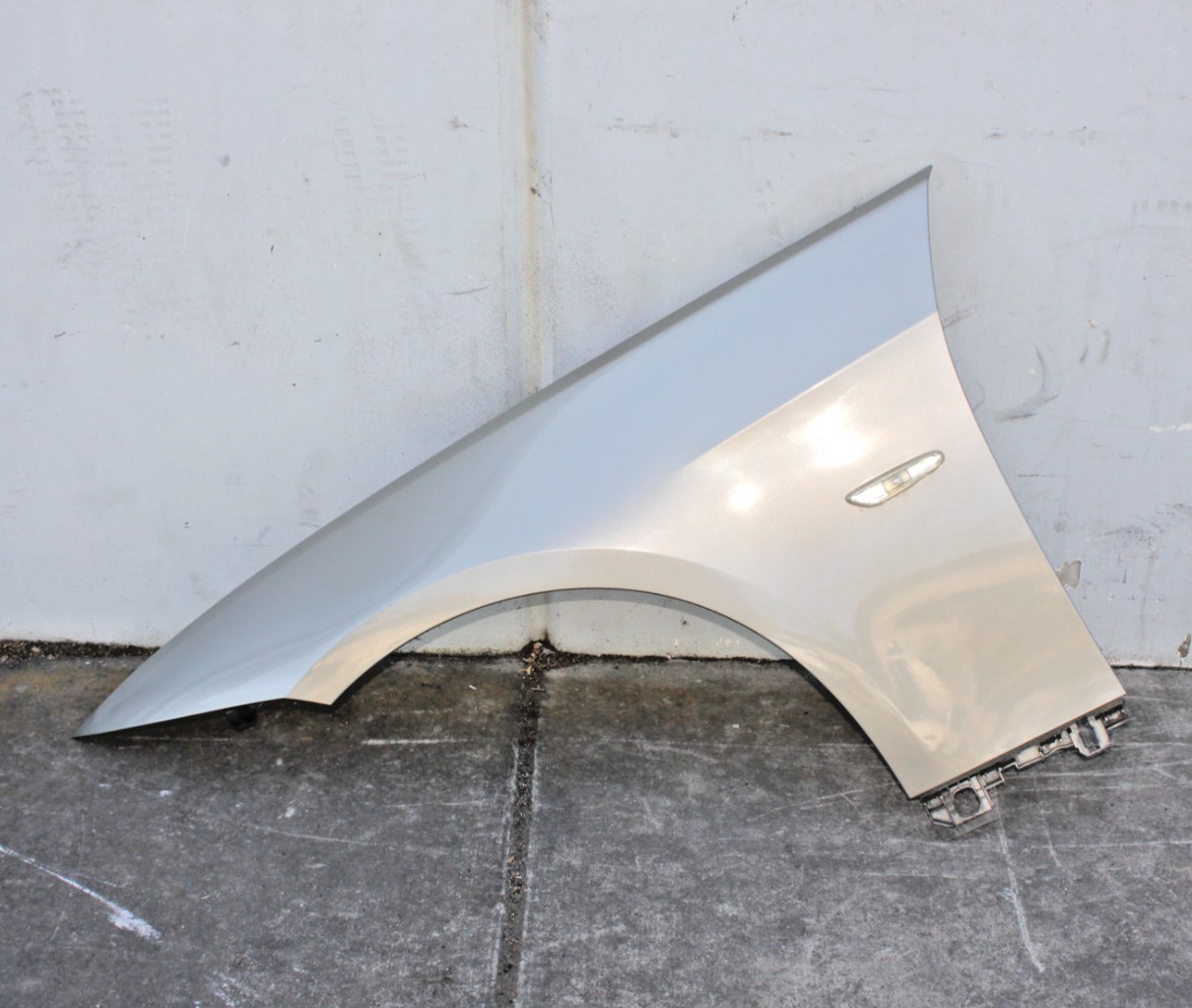 07-13 BMW E92 E93 328 335i 2-dr Convertible Left Driver Side Fender Cover Panel