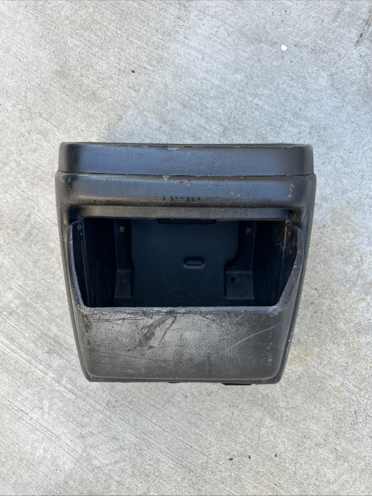 2003-2025 Chevy Express GMC Savanna Front Floor Console Cupholder 25730883 OEM 2003-2025 Chevy Express GMC Savanna Front Floor Console Cupholder 25730883 OEM