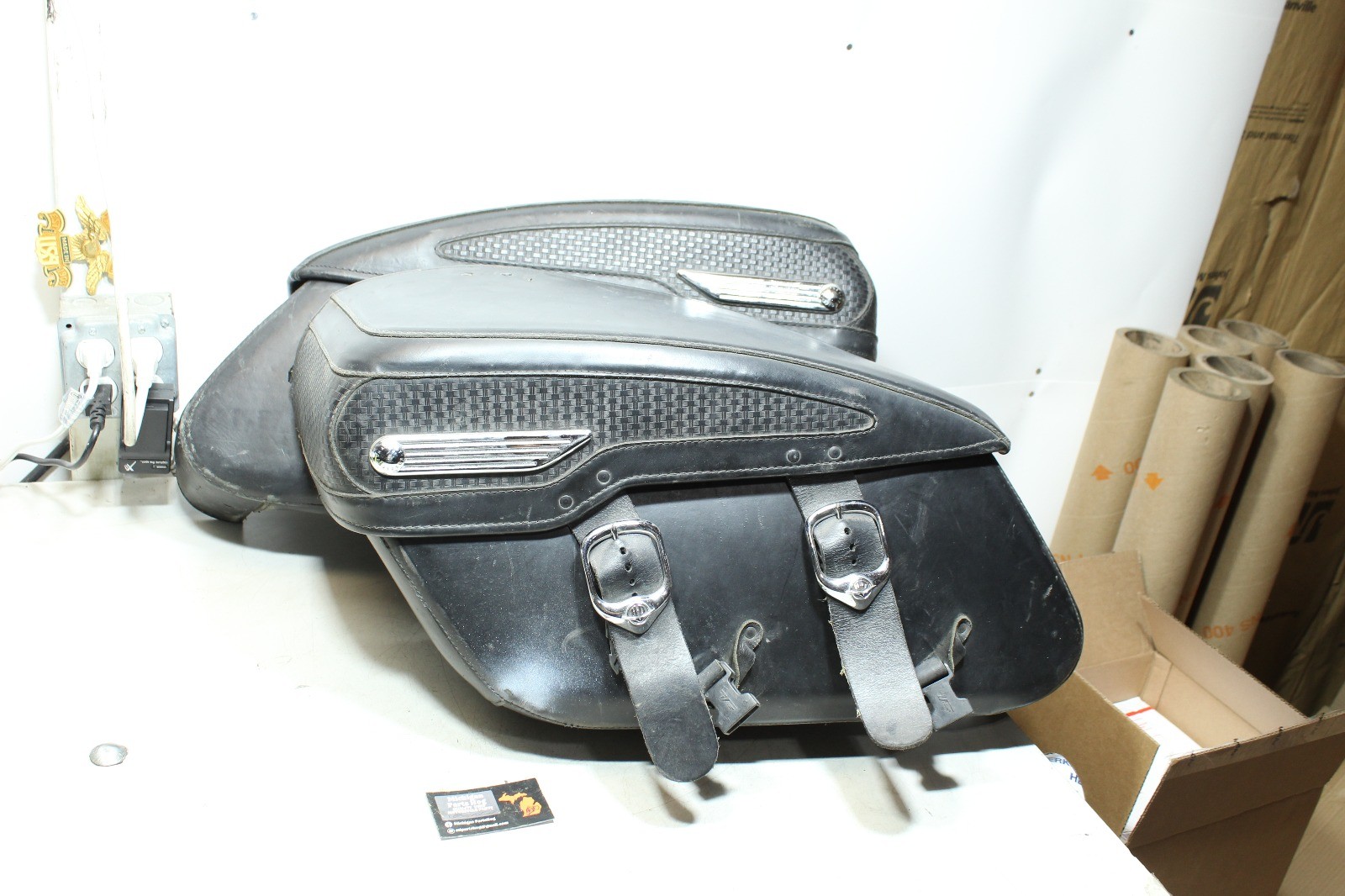 #2 99-08 Harley Road King OEM Hard Leather Saddlebag Set Pair Basket Weave