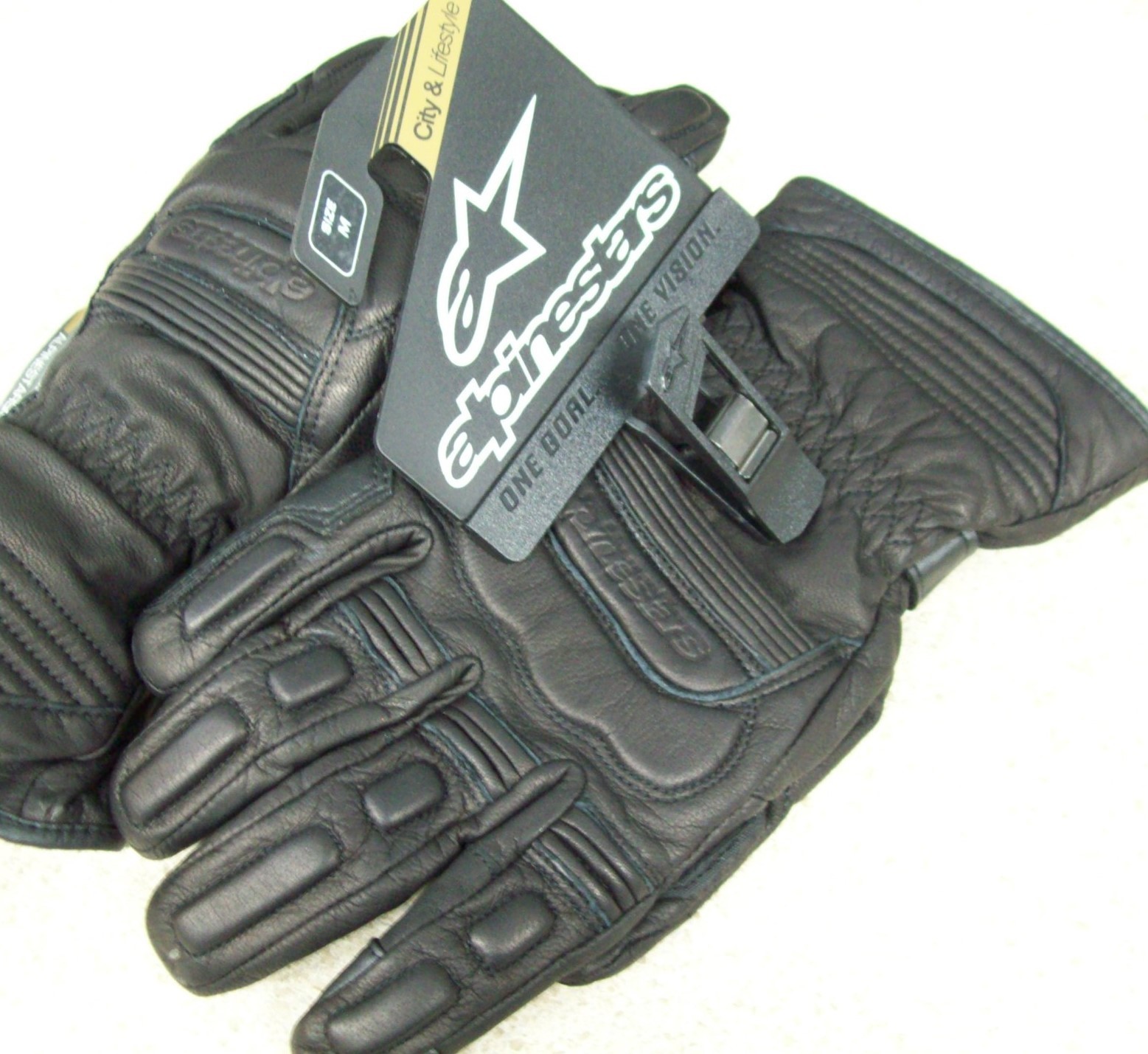 NOS Alpinestars C-20 Drystar Glove Black Medium 3528516 NOS Alpinestars C-20 Drystar Glove Black Medium 3528516
