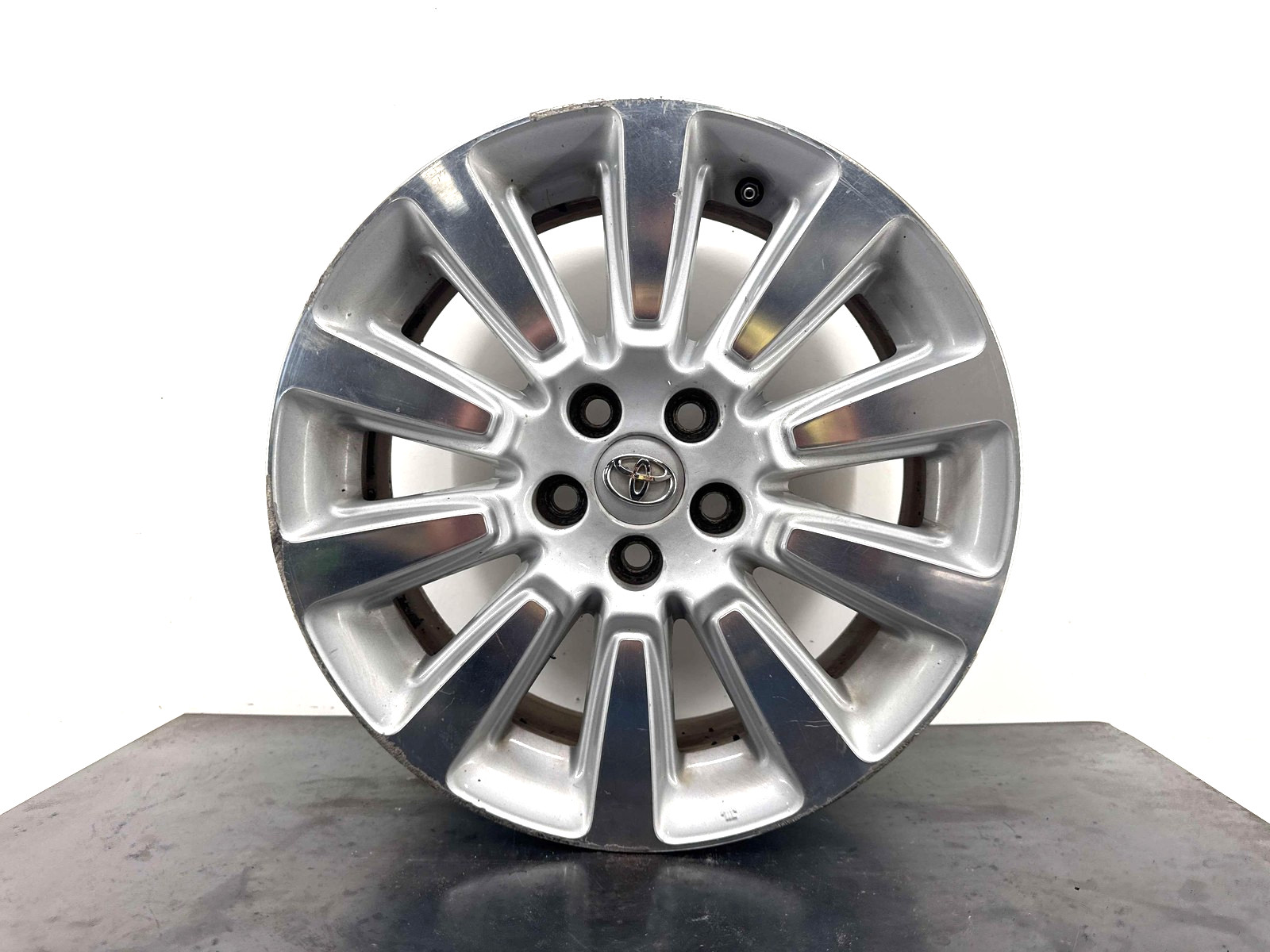 One Wheel Rim 18x7 (alloy 10 spoke) OEM TOYOTA SIENNA 11 12 13 14 15 16 17