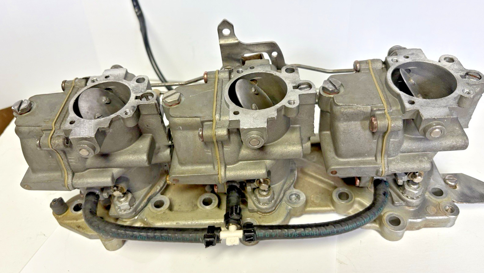 1975 Johnson Evinrude 70HP Rebuilt Carburetor Set 386268 387091 Intake 386662