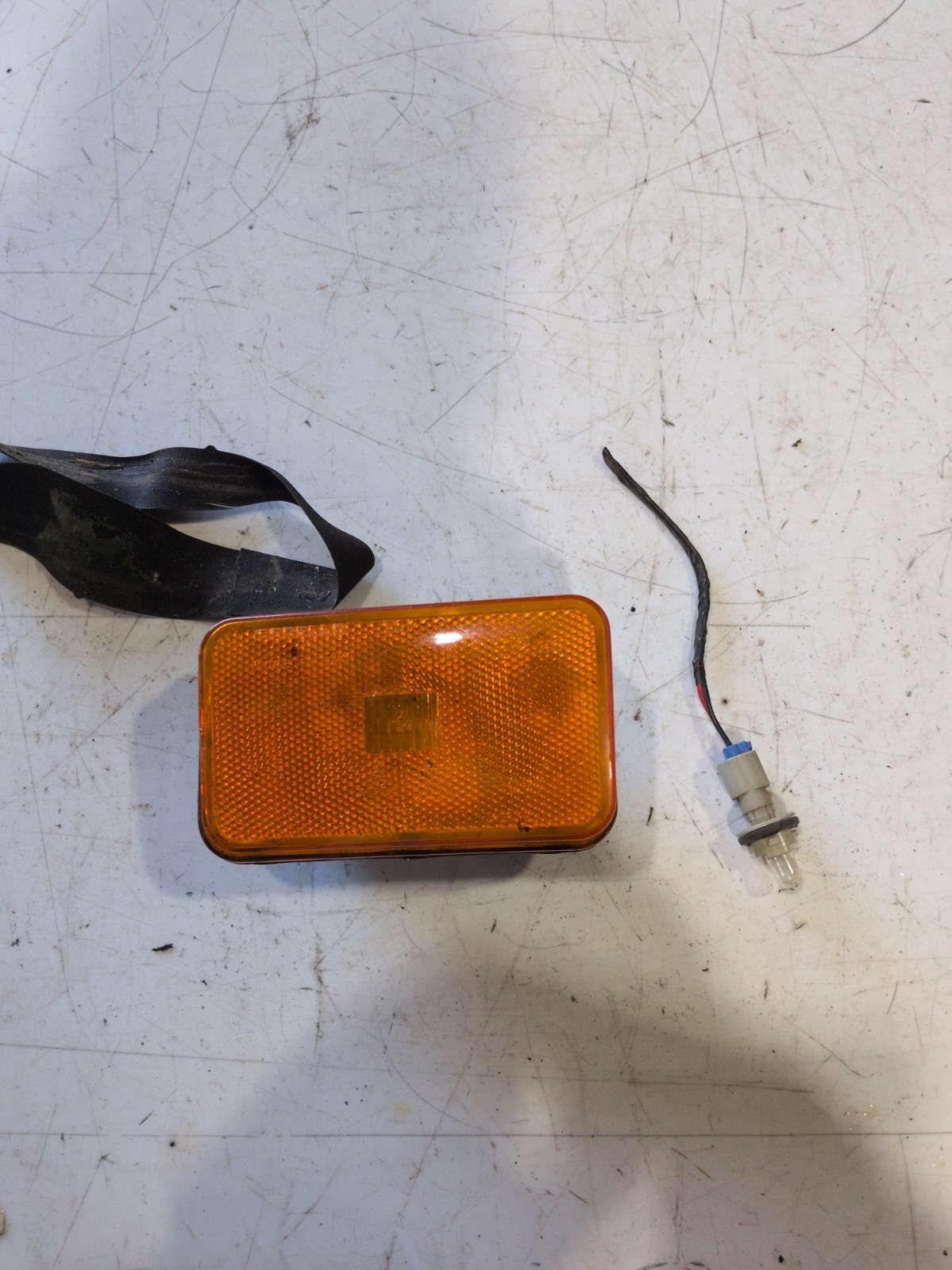 READ 1994-1996 Jaguar XJS Front DriversLeft Side Marker Light Assembly lhc5031aa READ 1994-1996 Jaguar XJS Front DriversLeft Side Marker Light Assembly lhc5031aa