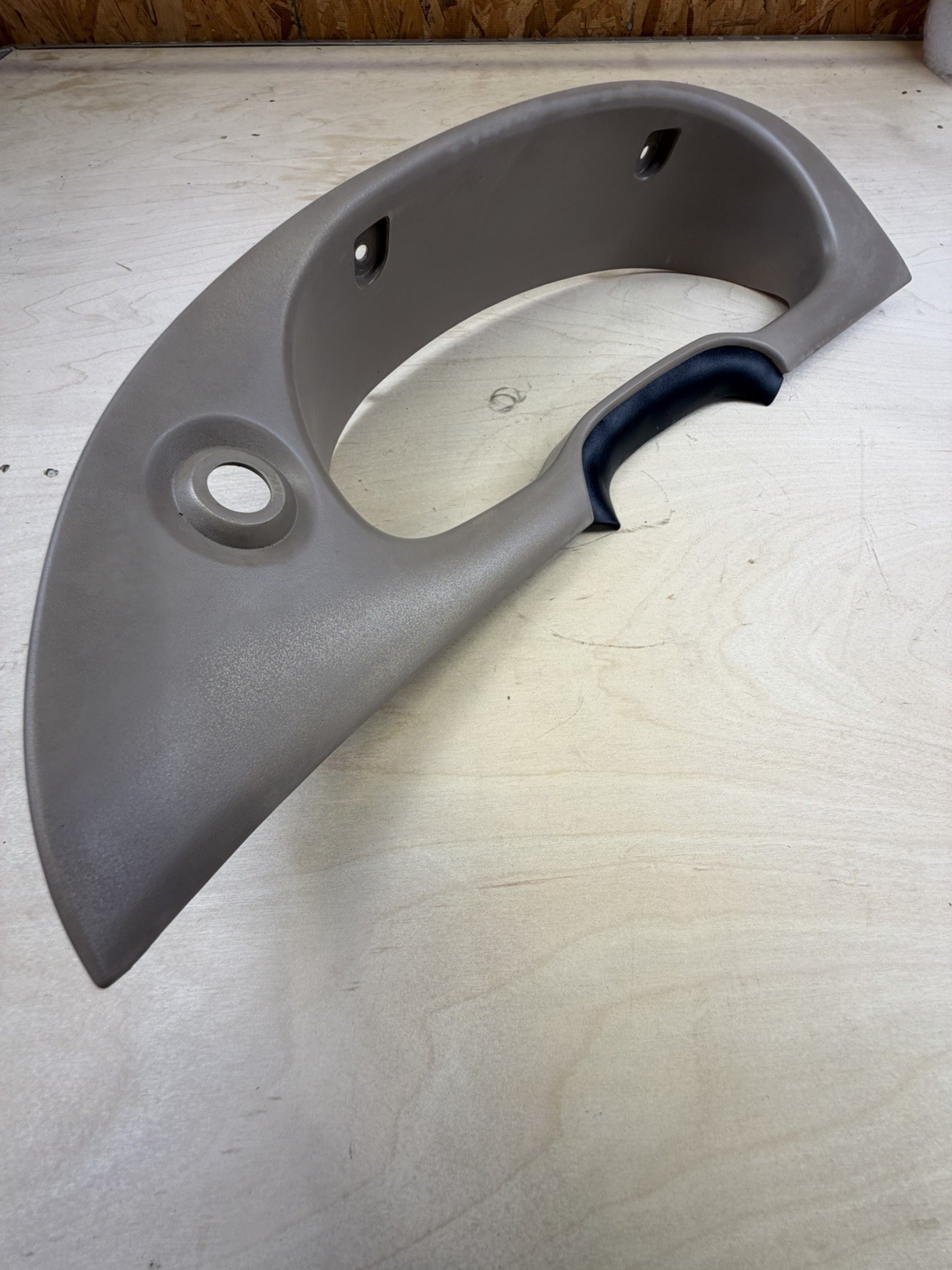 🔥94-04 Ford Mustang Instrument Gauge Cluster Speedometer Bezel Trim Tan C20 🔥94-04 Ford Mustang Instrument Gauge Cluster Speedometer Bezel Trim Tan C20