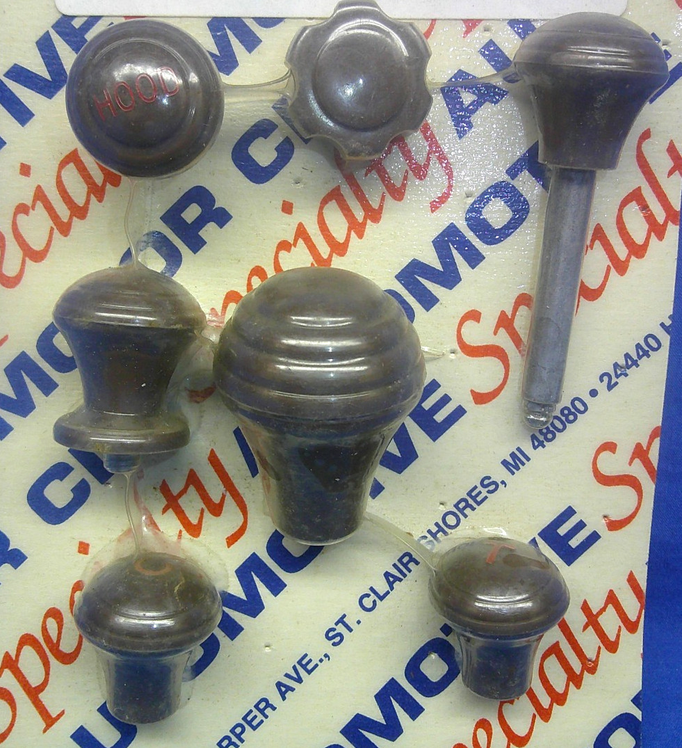 Vintage NORS 1946 Ford Deluxe Dash Knob Set Chocolate 51A-9270-A Vintage NORS 1946 Ford Deluxe Dash Knob Set Chocolate 51A-9270-A
