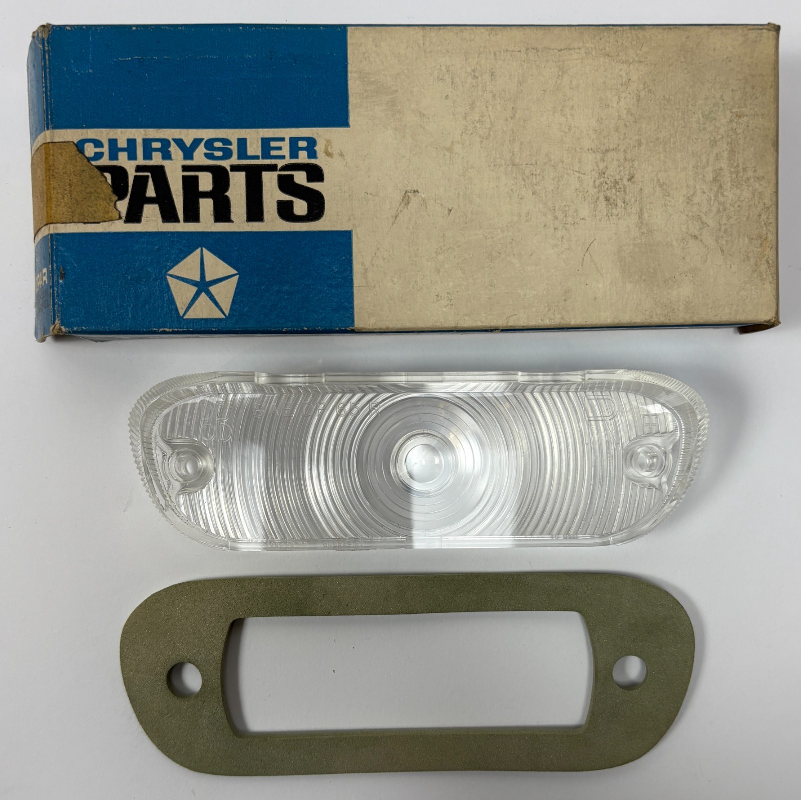 New Old Stock Right Park Lens for 1965 & 1967 Plymouth B Body Models #2525684