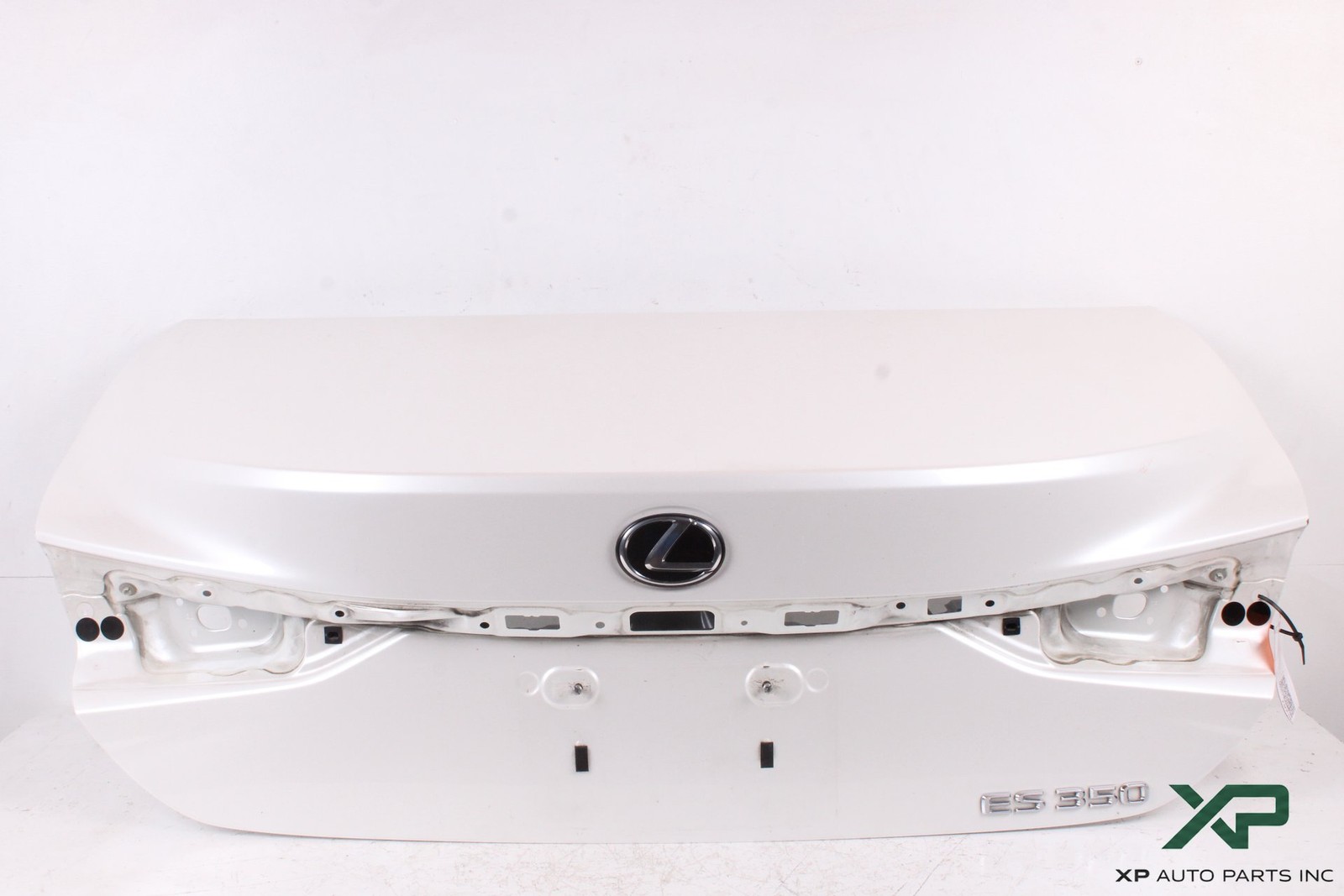 2019-2025 Lexus ES350 Z10 Sedan Rear Trunk Deck Lid 6440106F90 OEM
