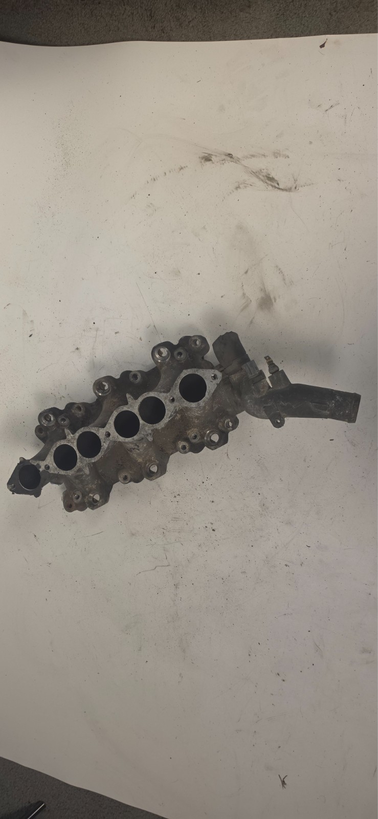 00-04 Nissan Xterra Lower Intake Manifold 3.3L V6 USED OEM 00-04 Nissan Xterra Lower Intake Manifold 3.3L V6 USED OEM