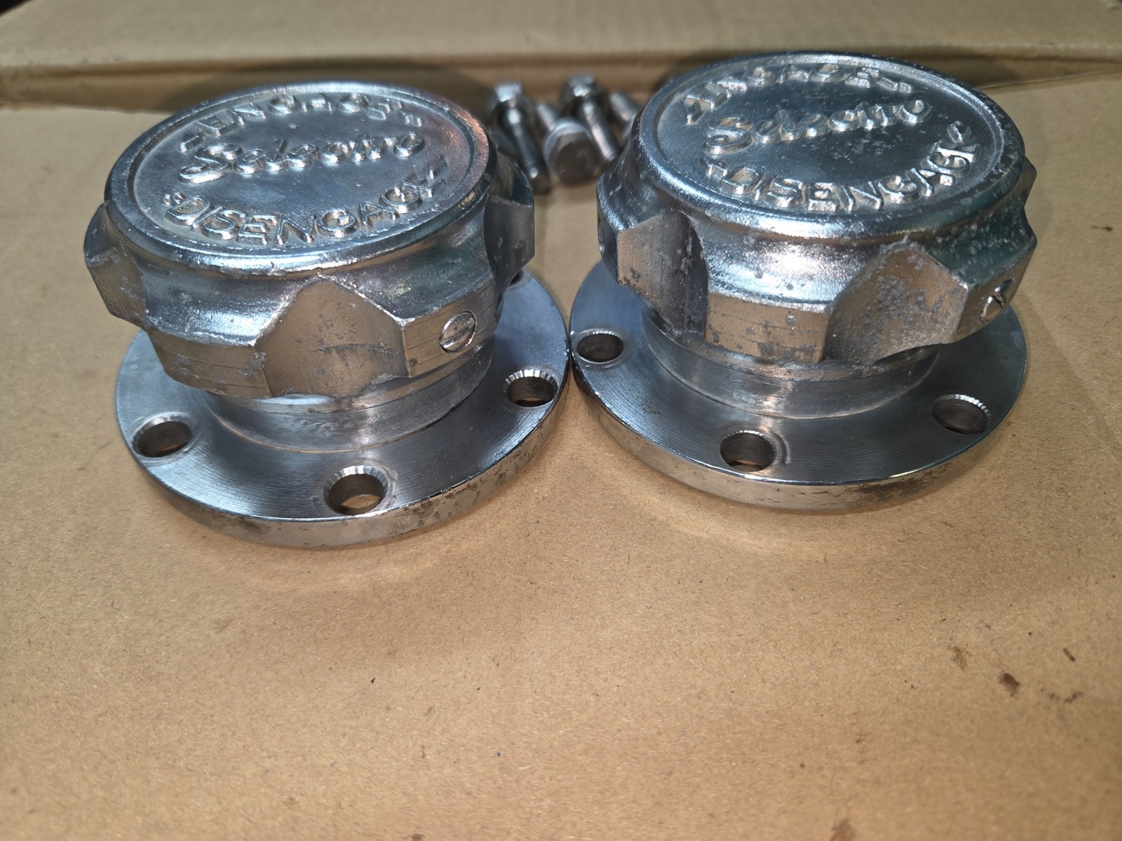 Selectro Heavy Duty Willys Jeep ten spline locking hubs