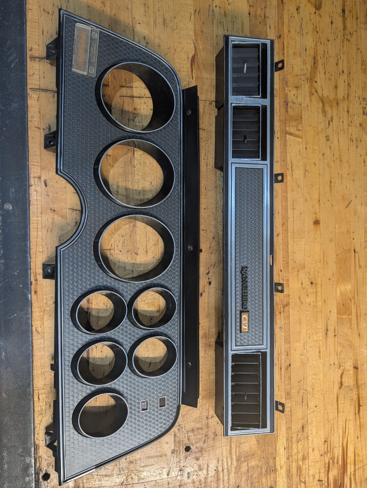 1977-1979 Ford Ranchero GT500 Cougar Pass Right Dash AC Vent Gauge Bezel Thunder 1977-1979 Ford Ranchero GT500 Cougar Pass Right Dash AC Vent Gauge Bezel Thunder