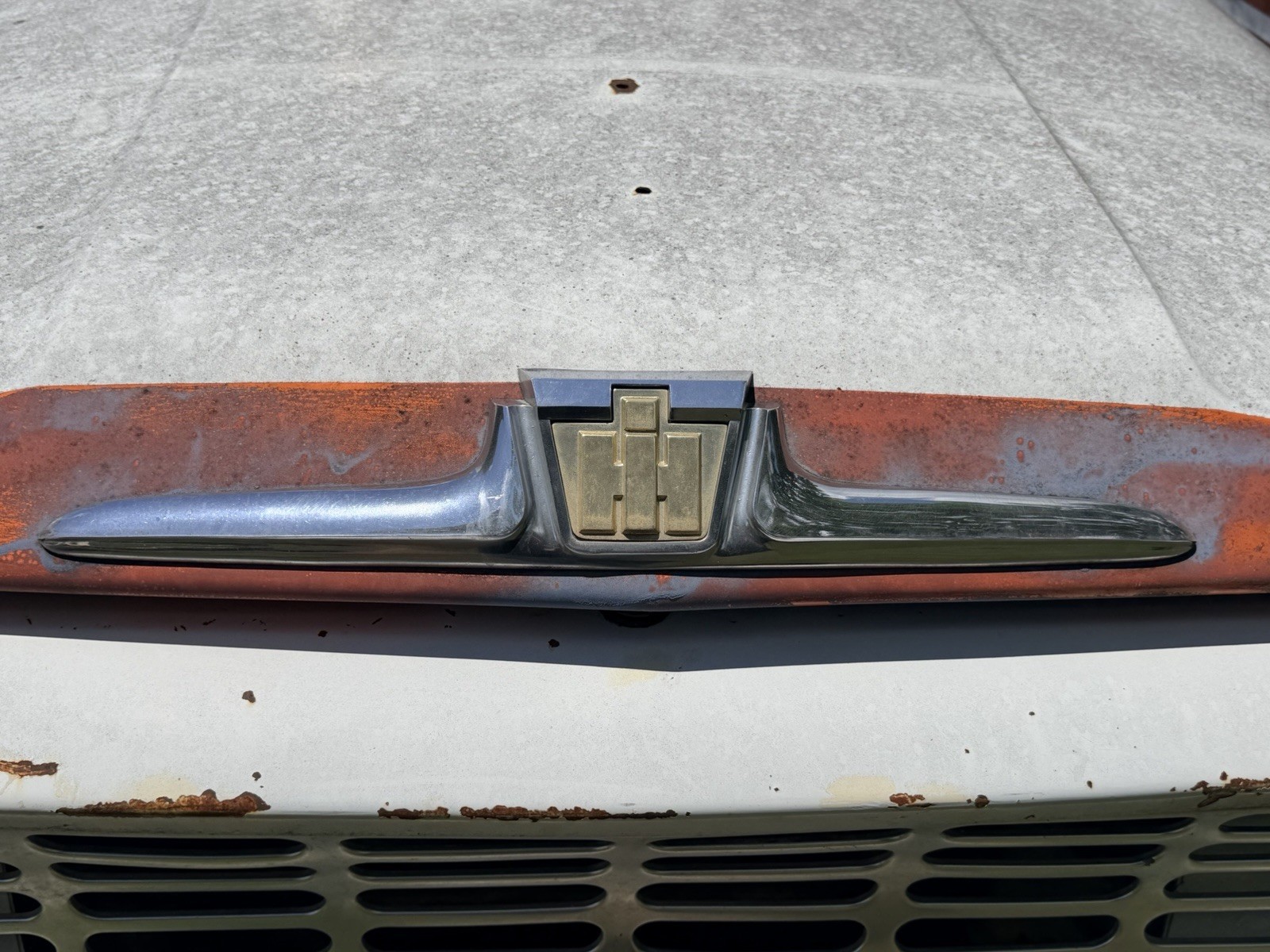 1961 1962 International Truck Travelall Hood Emblem