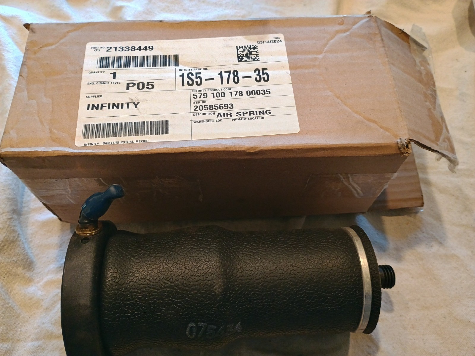 Genuine OEM Mack 21338449 Goodyear Suspension Cabin Air Spring
