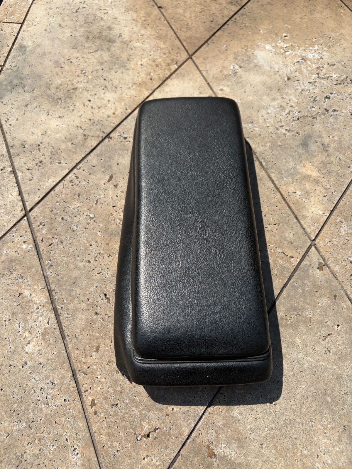 1983-1985 Porsche 944 Interior Center Console Armrest Storage Compartment Black 1983-1985 Porsche 944 Interior Center Console Armrest Storage Compartment Black
