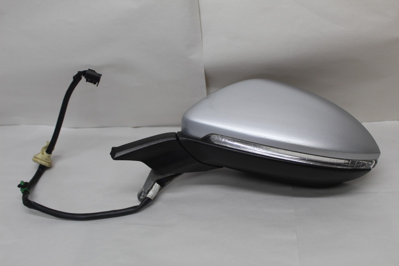 2015 - 2021 Volkswagen Golf Side View Door Mirror OEM LH Driver