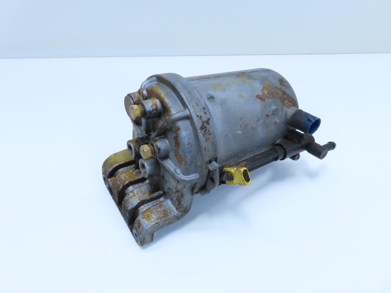 1998.5-1999 Dodge Ram 24v  5.9L Cummins Fuel Filter Housing Canister P/N 3943976