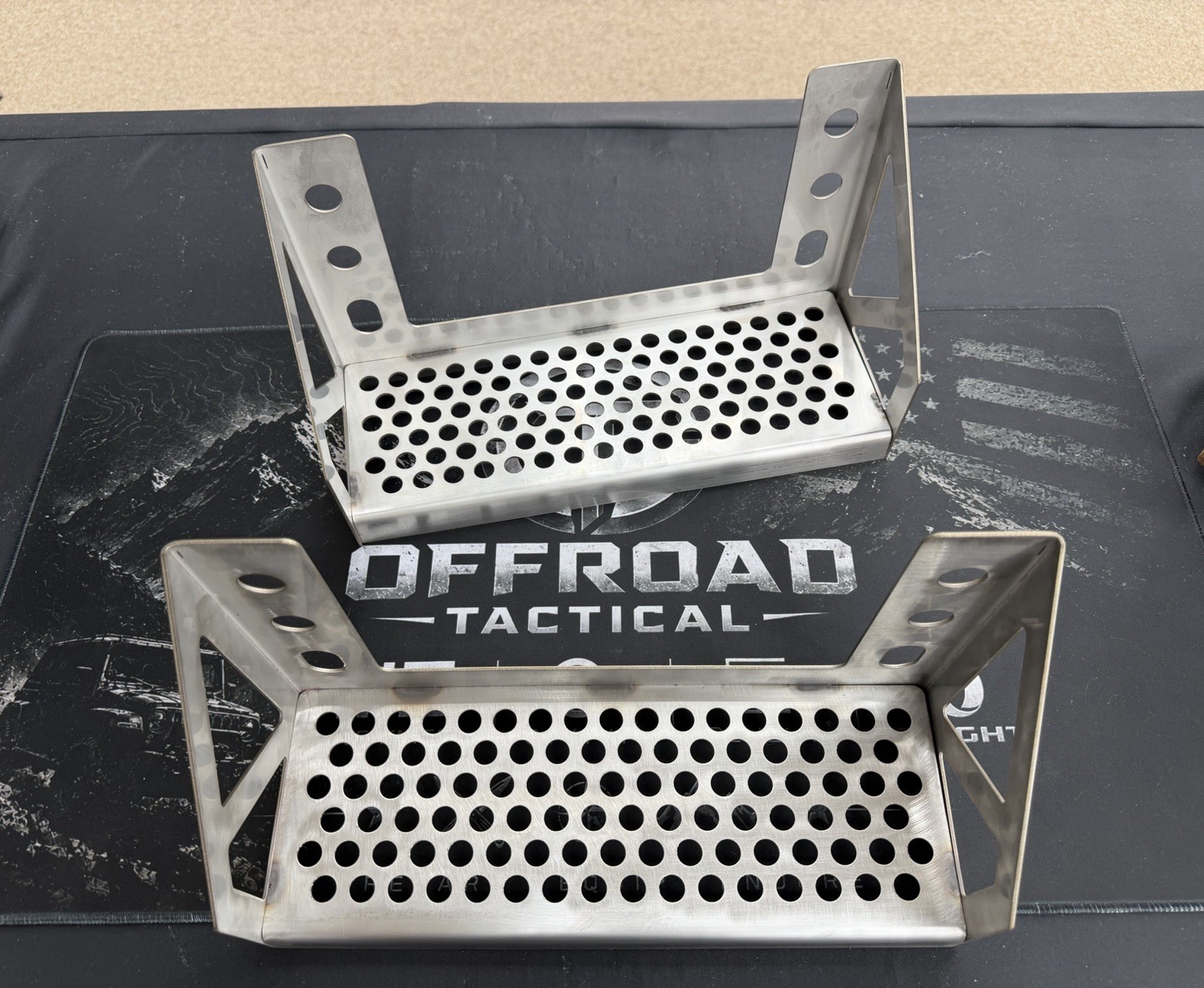 2X Humvee GMV airlift bumper steps LH And RH Universal Foot StepsStainless HMMWV 2X Humvee GMV airlift bumper steps LH And RH Universal Foot StepsStainless HMMWV