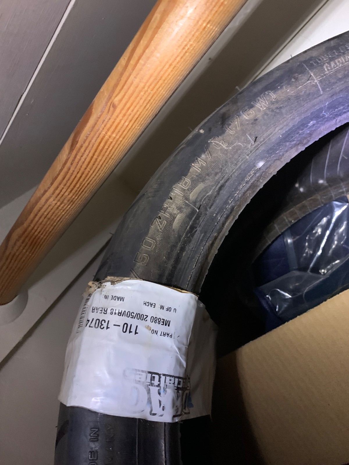 Metzeler ME 888 200/50R18 Rear Tire Marathon Ultra Motorcycle 200 50 18 2703400 Metzeler ME 888 200/50R18 Rear Tire Marathon Ultra Motorcycle 200 50 18 2703400