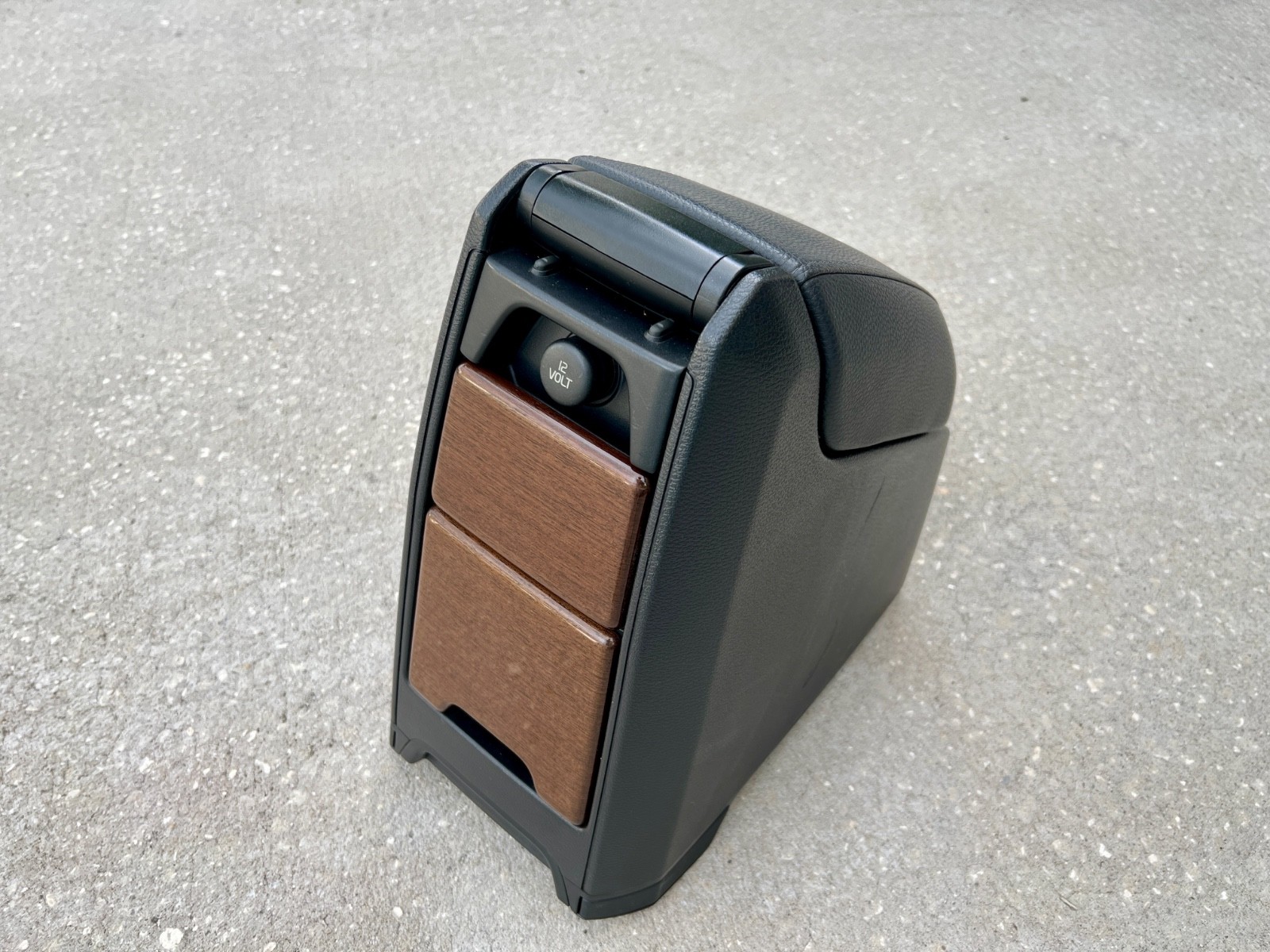 2003-2014 Volvo XC90 Center Console Armrest Lid Black Charcoal Assembly Genuine