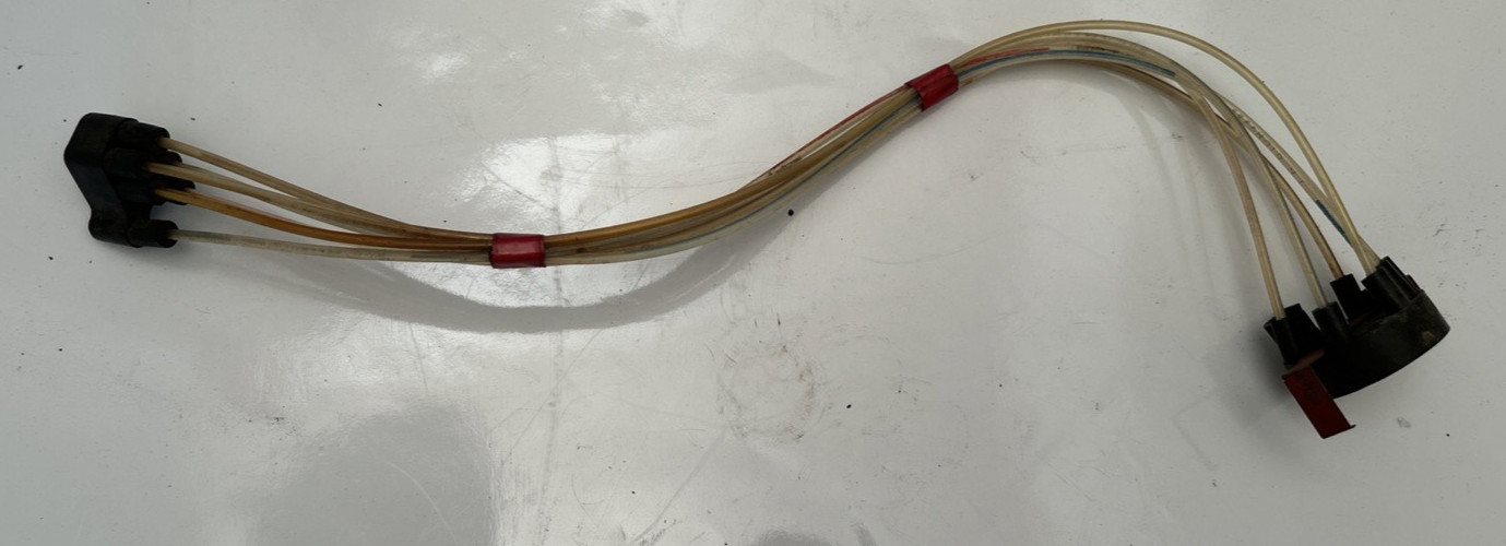 1968-71 Ford Thunderbird Automatic Air Temperature Control Box Vacuum Connector 1968-71 Ford Thunderbird Automatic Air Temperature Control Box Vacuum Connector