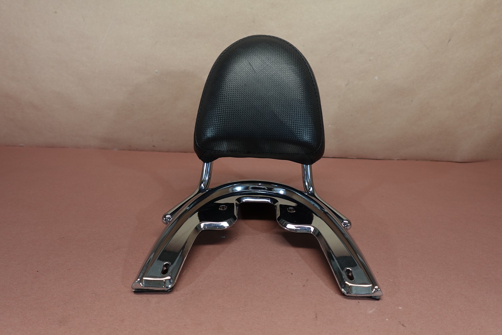 2002-2006 Harley Davidson VRSCA V-Rod Rear Seat Backrest Sissy Bar Rack
