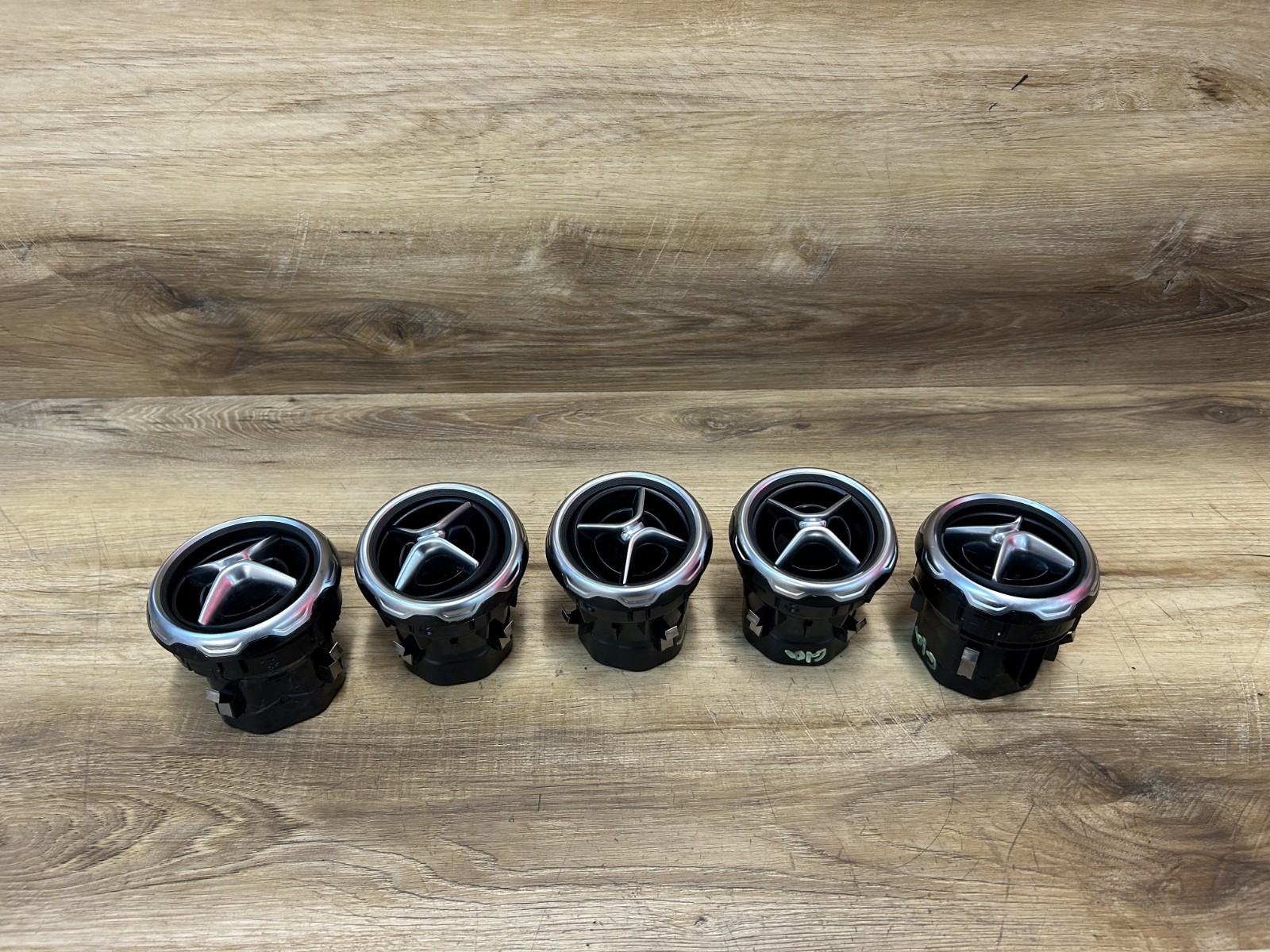 MERCEDES X156 GLA250 FRONT DASH AIR VENT DASHBOARD SET OF 5 (2014_2020)