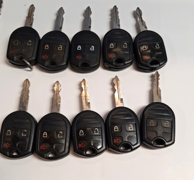LOT OF 10 OEM FORD REMOTE HEAD KEY FOB REMOTES CWTWB1U793 3 BUTTONS